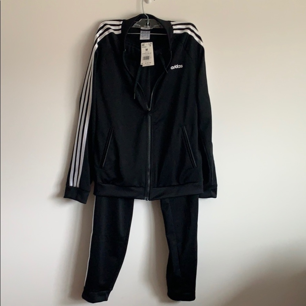 Adidas Unisex Jogging Suite, size M, NWT!